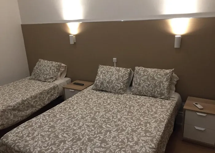 Lira Guest House B&B